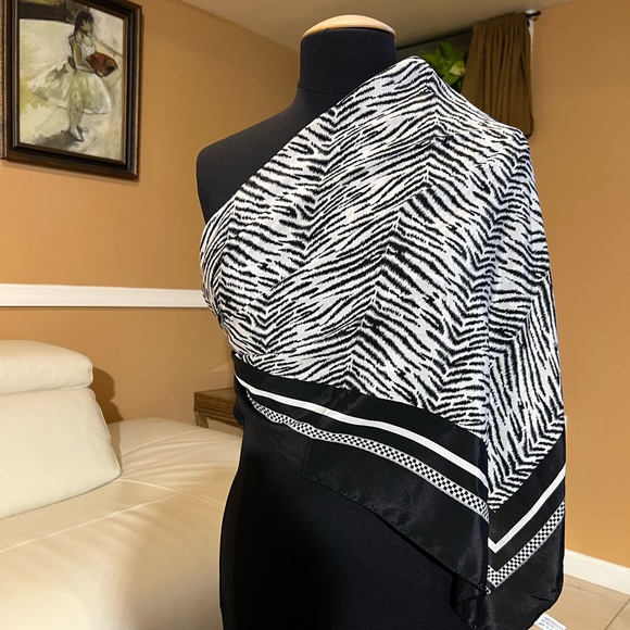 Zebra Print Silky polyester Scarf - Picture 2 of 5